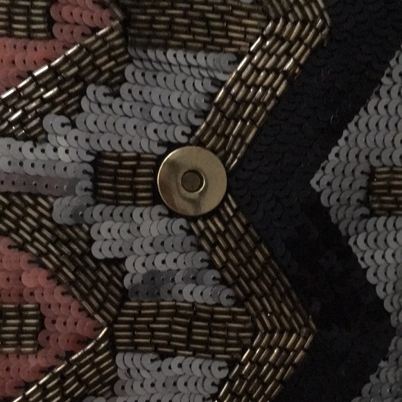 Multi-colour bag with pallets! - Picture 4 of 7